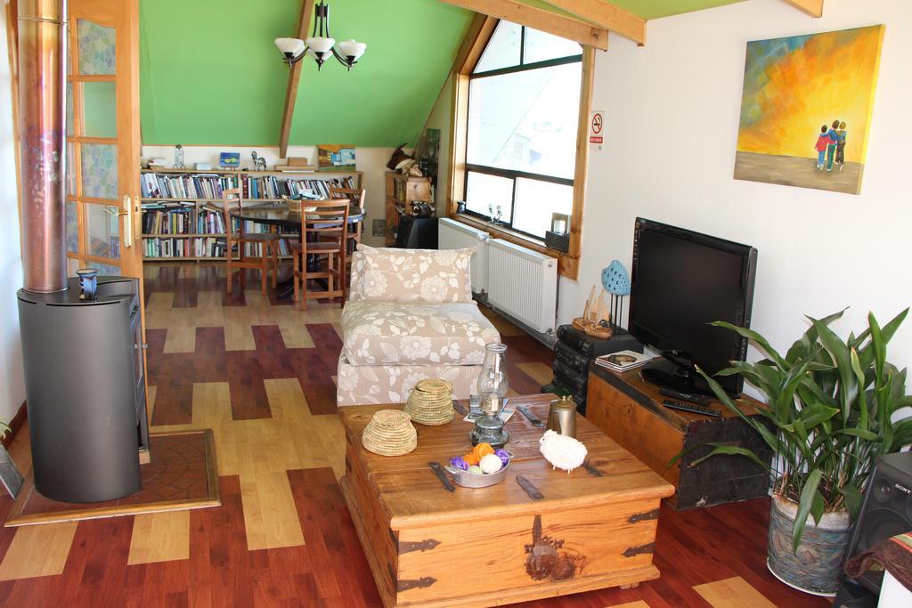 Hostal Fernando De Magalhaes بونتا أريناس المظهر الخارجي الصورة